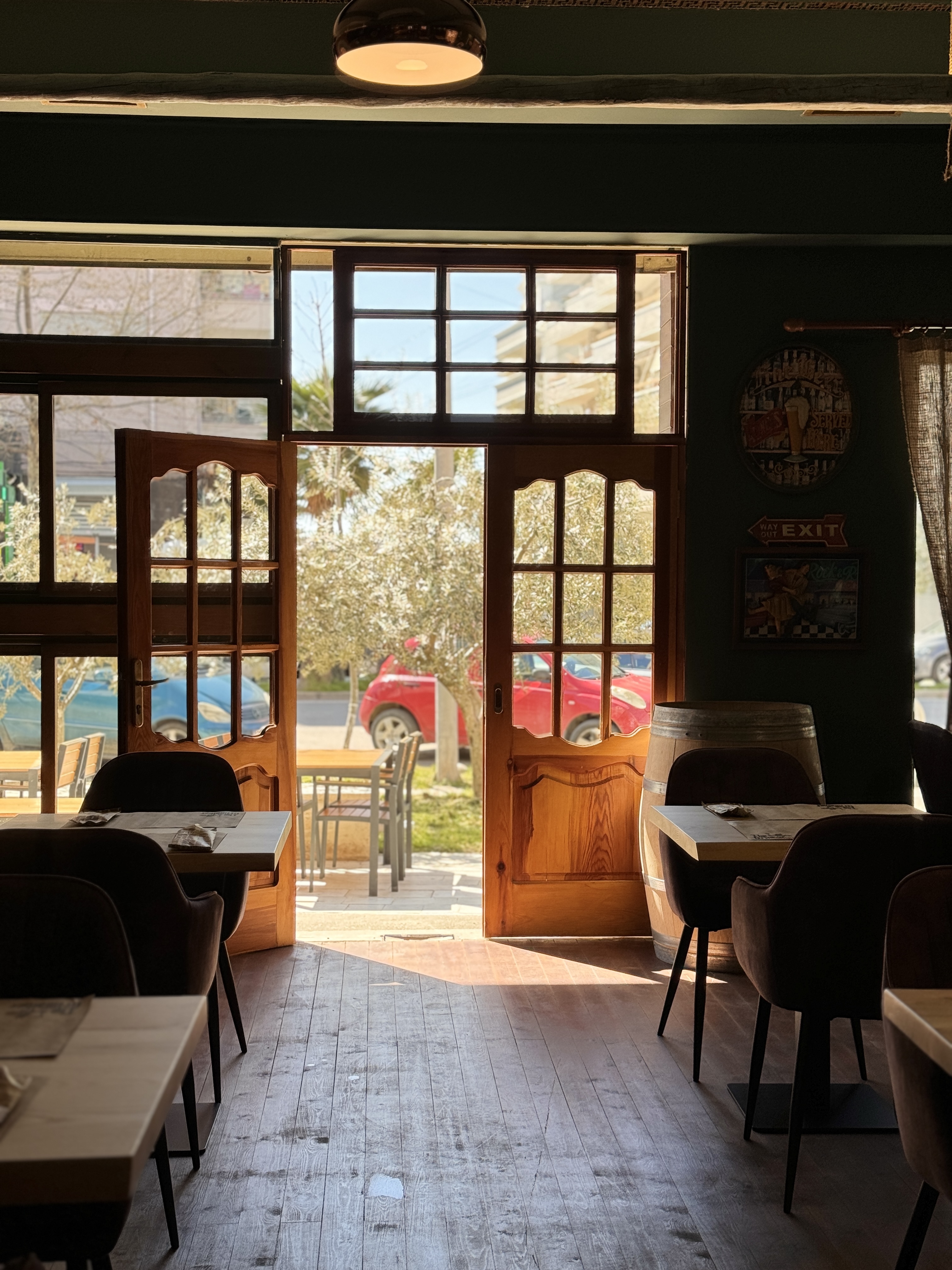 Restaurant Atmosphere 1